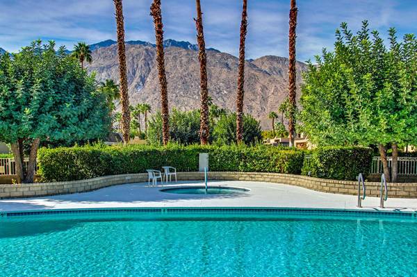 Palm Springs, CA 92262,1132 Tiffany CIR S