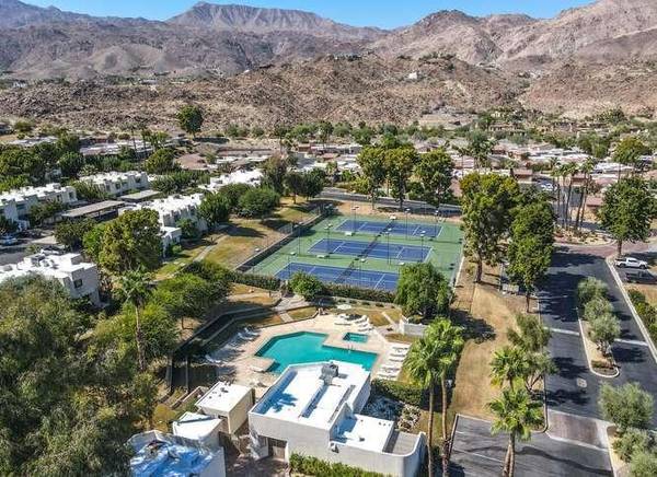 Palm Desert, CA 92260,48778 Desert Flower DR