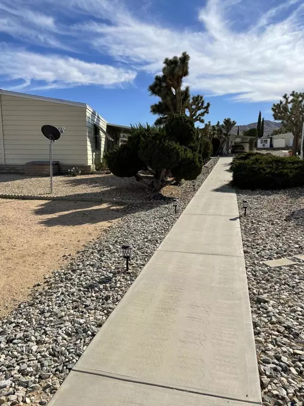 Yucca Valley, CA 92284,7501 Palm Ave #178