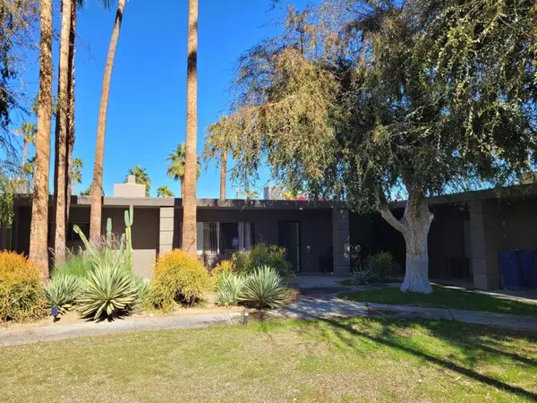 Palm Springs, CA 92264,600 S Grenfall RD