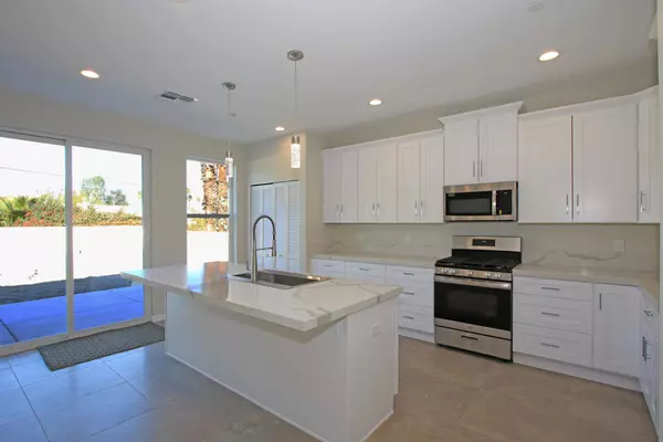 Palm Desert, CA 92260,44697 San Clemente CIR