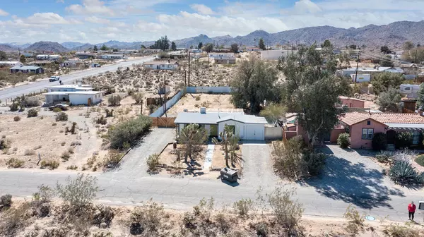 Joshua Tree, CA 92252,61767 Sunburst CIR