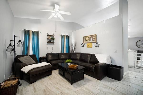 La Quinta, CA 92253,52560 Avenida Navarro