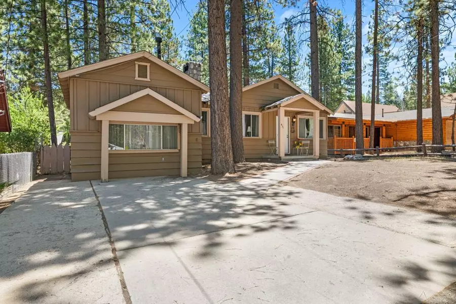 411 Eureka DR, Big Bear, CA 92315