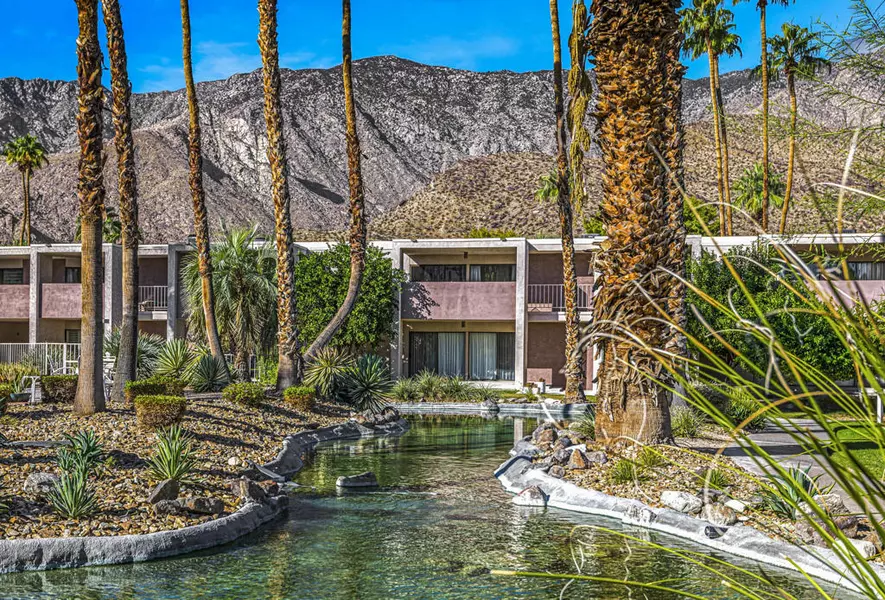 2696 S Sierra Madre #F14, Palm Springs, CA 92264