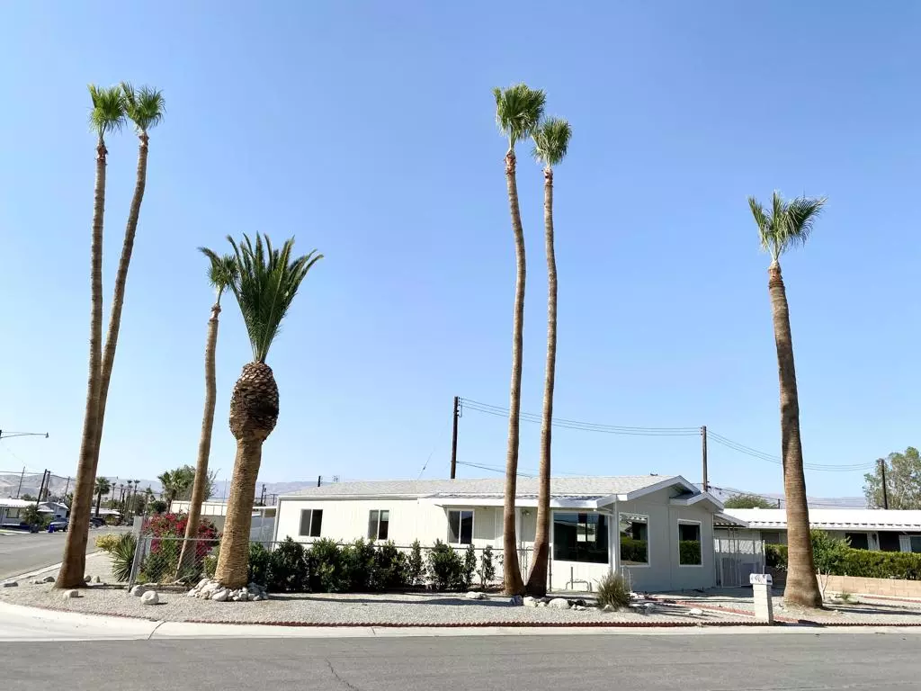 Thousand Palms, CA 92276,32610 Bloomfield