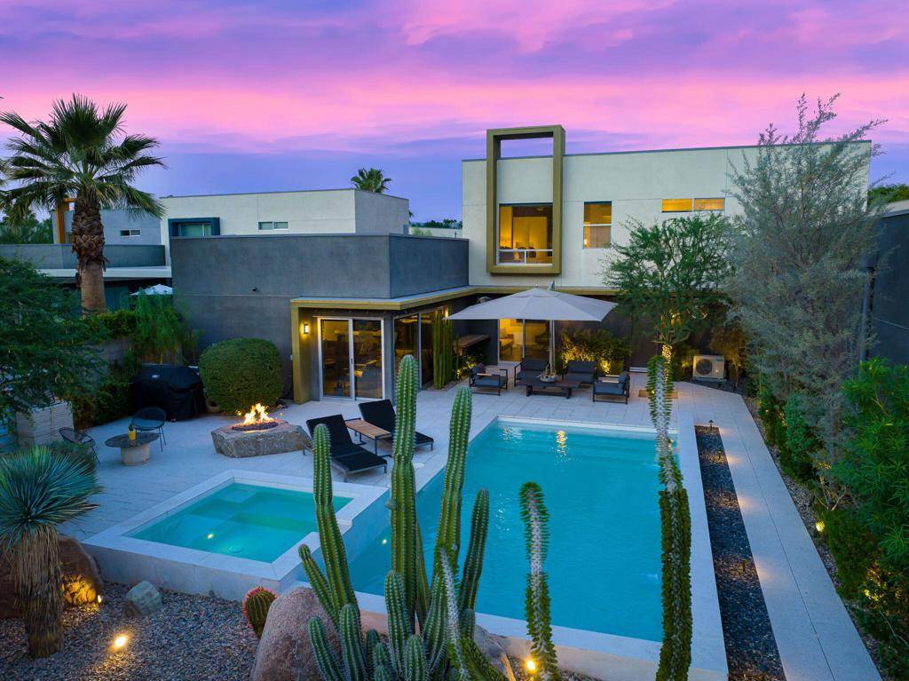 431 Dion DR, Palm Springs, CA 92262