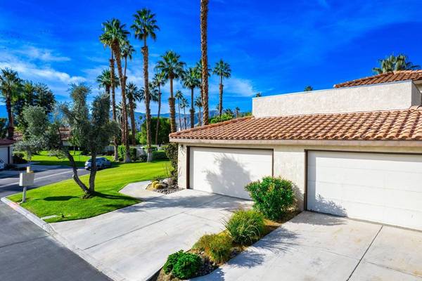 Palm Desert, CA 92260,407 Pebble Creek LN