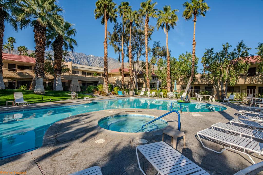 Palm Springs, CA 92262,2800 Los Felices CIR E #104