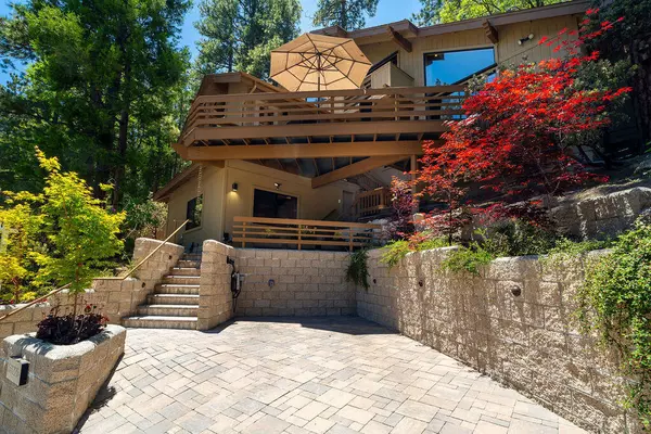 Idyllwild, CA 92549,53225 Forest Lake DR