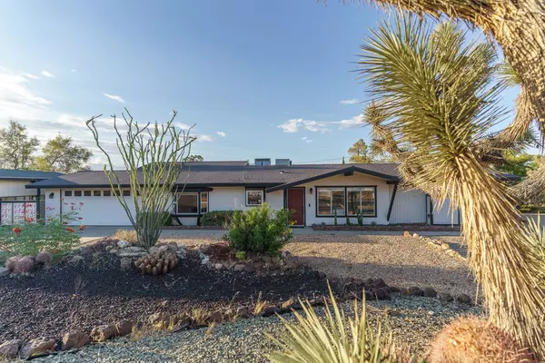 Yucca Valley, CA 92284,56450 Desert Gold DR