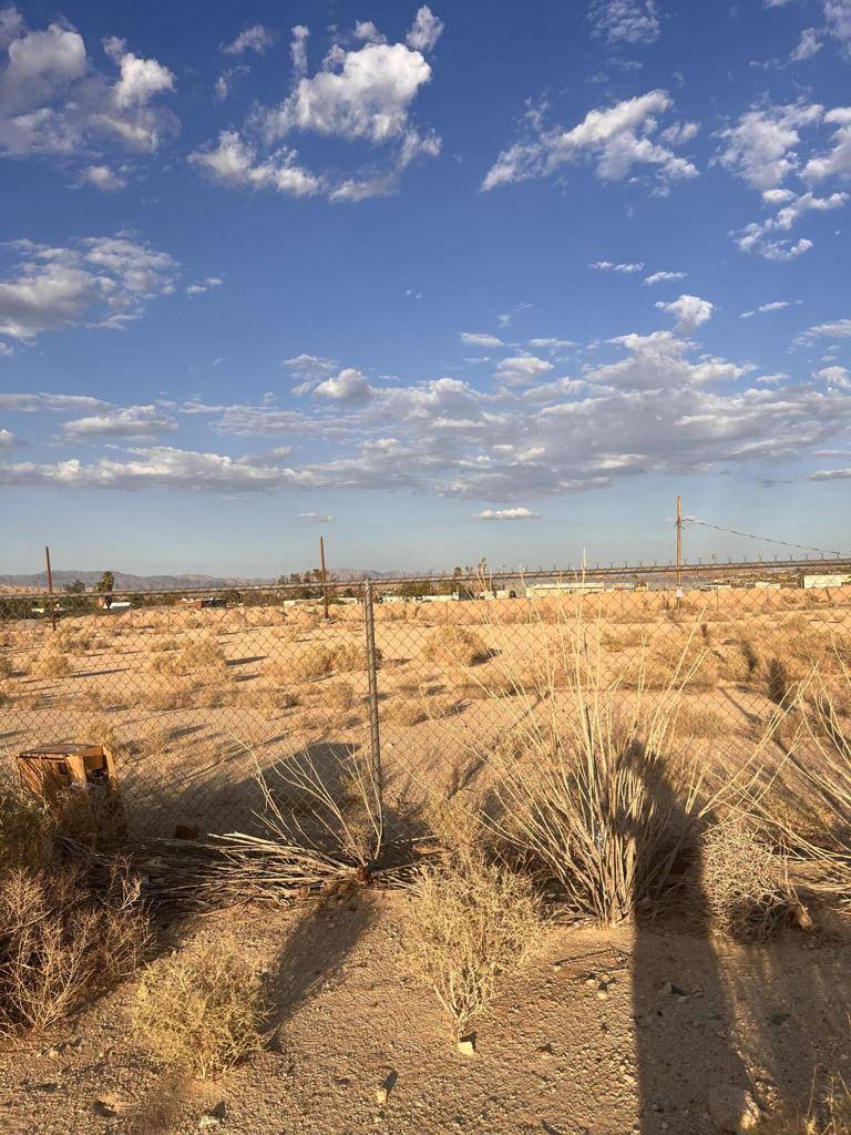 29 Palms, CA 92277,6881 Tamarisk AVE