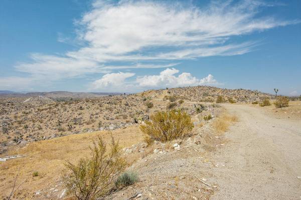 Yucca Valley, CA 92284,207 Serin DR