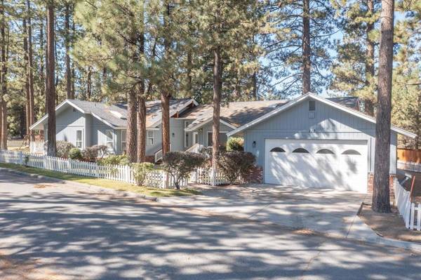 Big Bear, CA 92315,210 Pinecrest DR