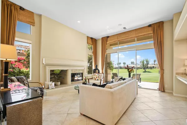 437 Desert Holly DR, Palm Desert, CA 92211