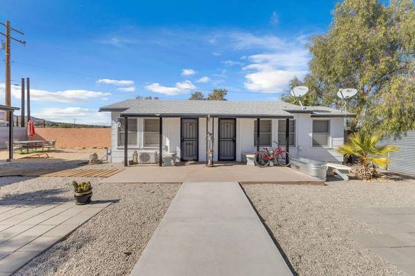 Joshua Tree, CA 92252,61972 Mountain View CIR