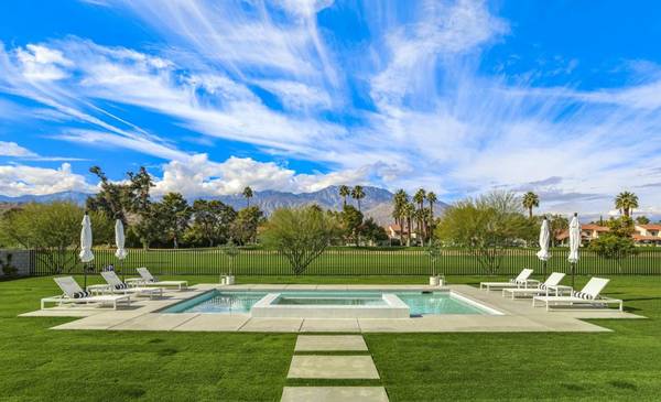 2215 Lawrence ST, Palm Springs, CA 92264