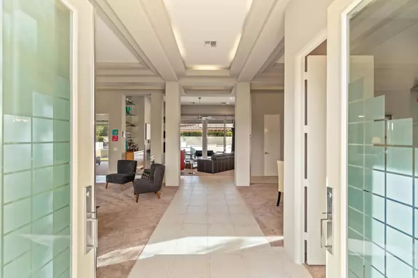 Rancho Mirage, CA 92270,5 Silver CIR