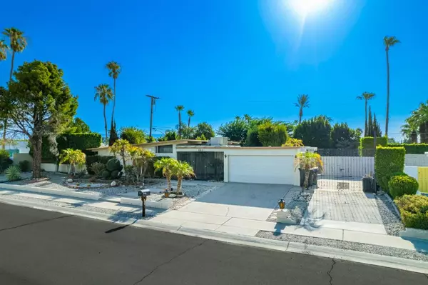 682 N Monterey RD, Palm Springs, CA 92262