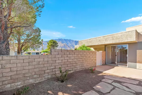 Palm Springs, CA 92262,1280 Sunflower LN