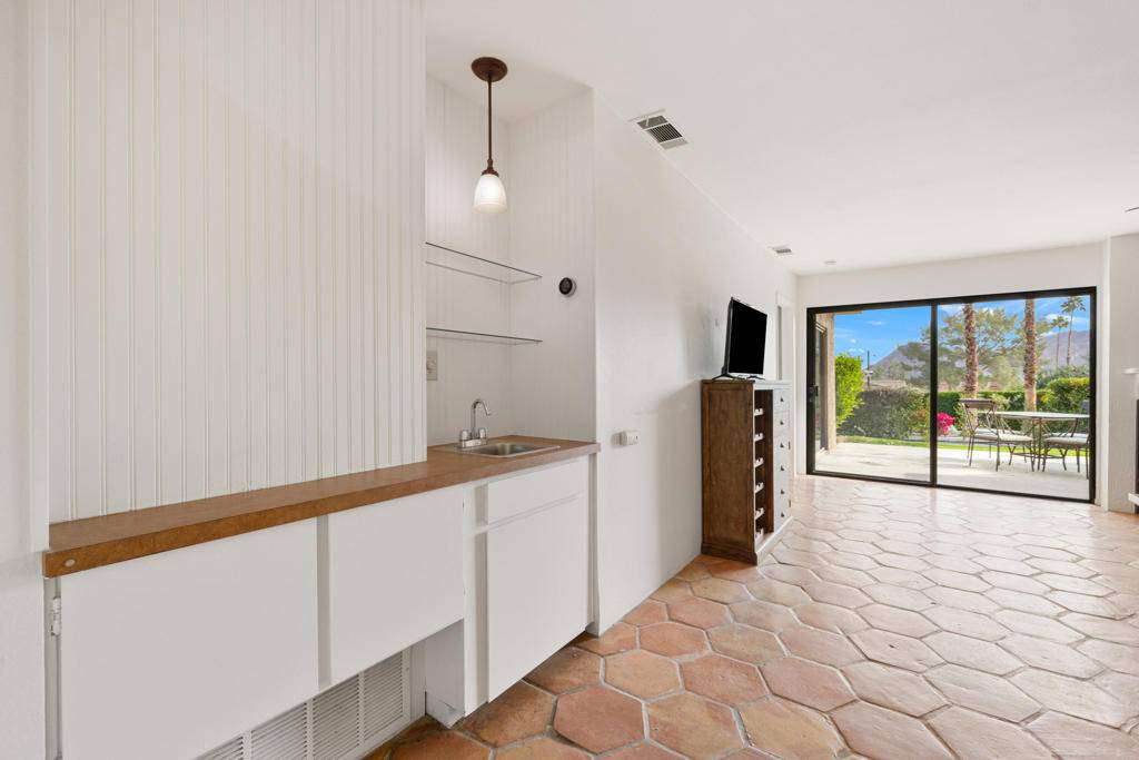 Palm Desert, CA 92260,48980 Wildwood LN
