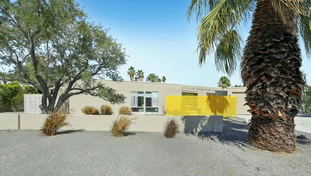 566 E Lindsey DR, Palm Springs, CA 92262