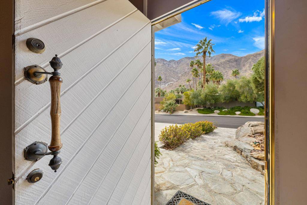 Palm Springs, CA 92262,968 N Fairview CIR