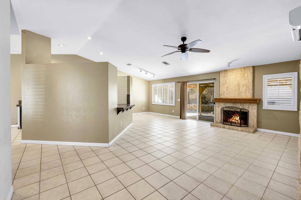 Cathedral City, CA 92234,69177 Peachtree CT