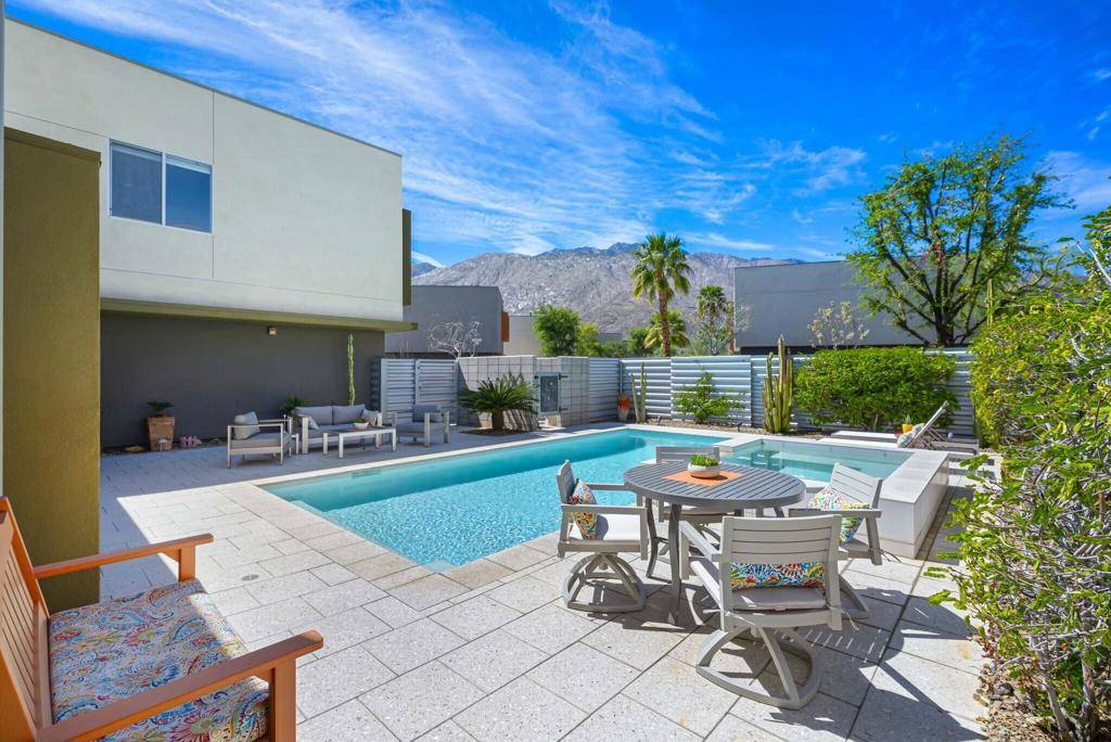 428 Chelsea DR, Palm Springs, CA 92262