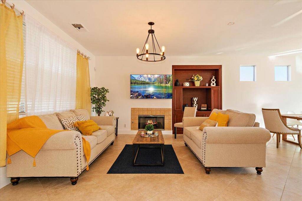 Indio, CA 92201,47450 Manteca CT