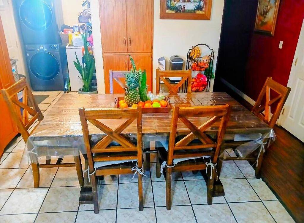 San Pedro, CA 90731,230 232 W 15th ST