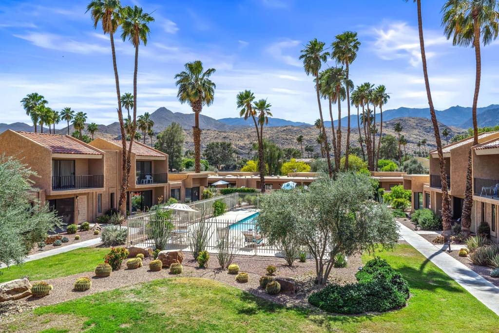 5806 Los Coyotes DR, Palm Springs, CA 92264
