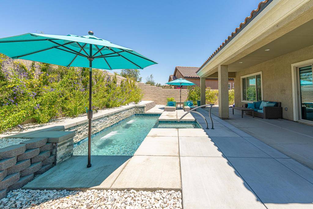 Rancho Mirage, CA 92270,18 Vintage