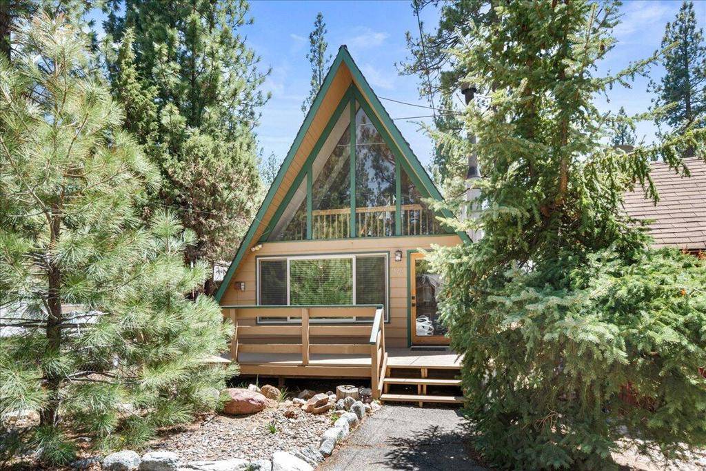 926 Sugarloaf BLVD, Big Bear, CA 92314