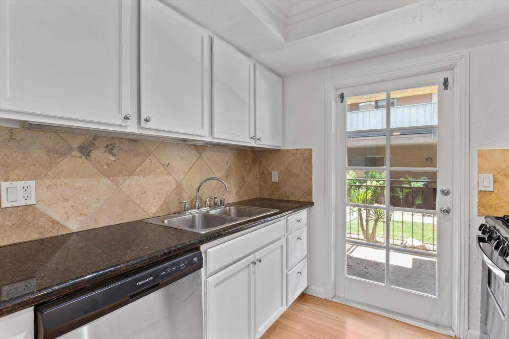 Palm Springs, CA 92262,400 N Sunrise WAY #119