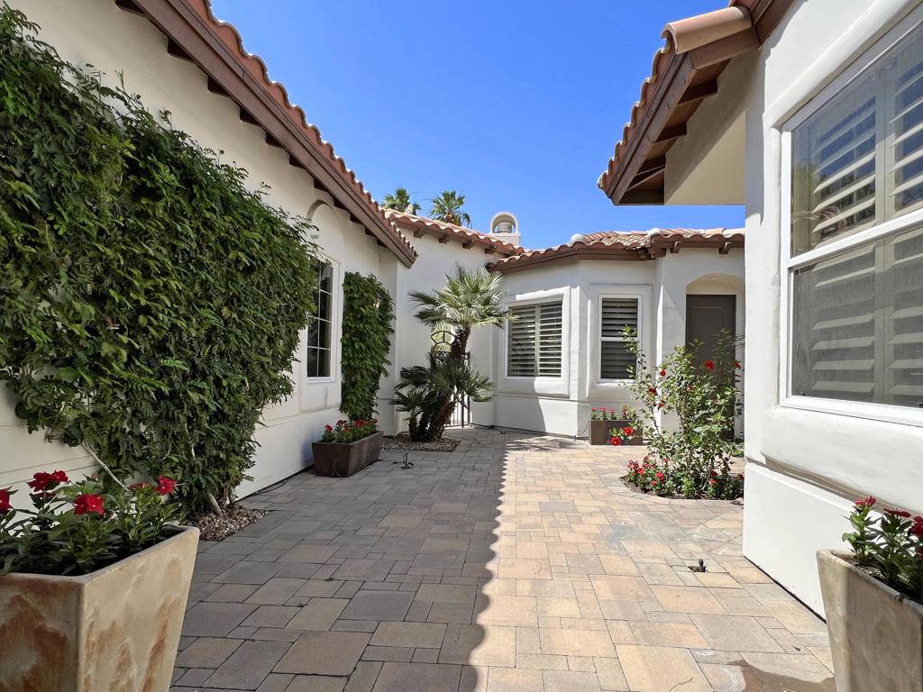 La Quinta, CA 92253,79015 Via San Clara
