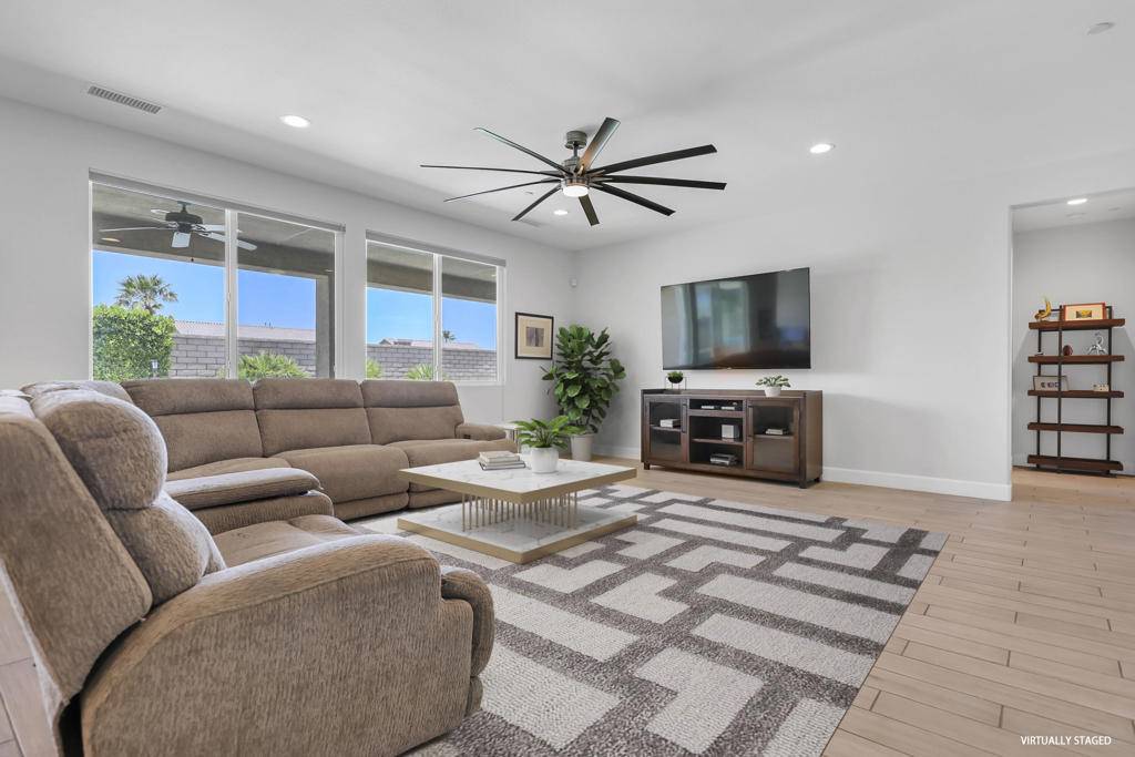 Indio, CA 92203,41399 Manchester ST
