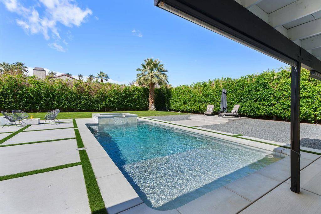 Rancho Mirage, CA 92270,37081 Palmdale RD