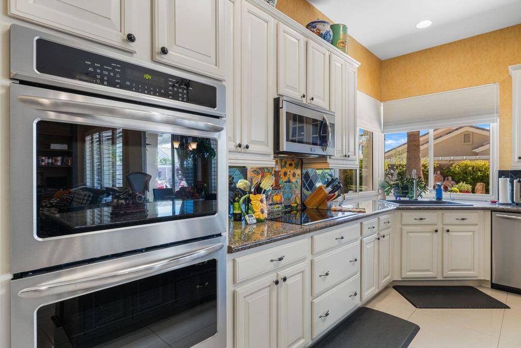 Palm Desert, CA 92211,78677 Moonstone LN
