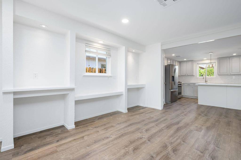 La Quinta, CA 92253,53967 Avenida Navarro
