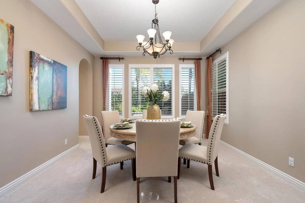 Thousand Oaks, CA 91362,3302 Woodley AVE