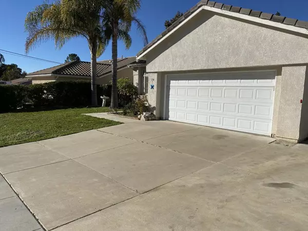 Thousand Oaks, CA 91360,594 Calle Tulipan