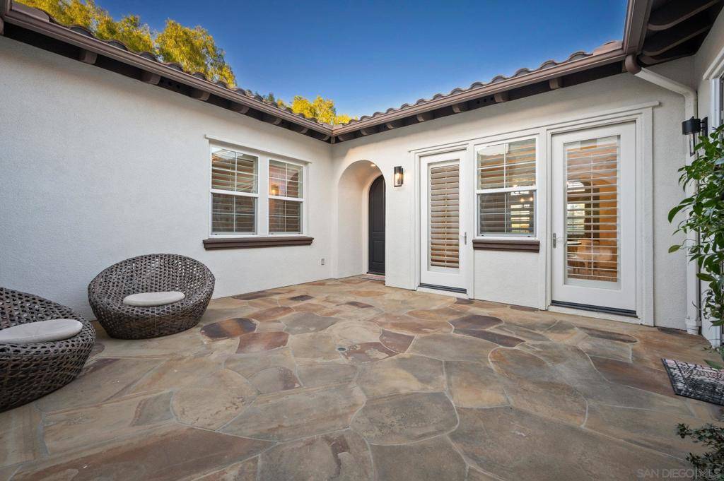 Carlsbad, CA 92009,7358 Corte Tomillo