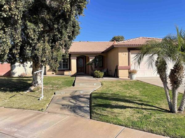 719 Maple Ct, Brawley, CA 92227