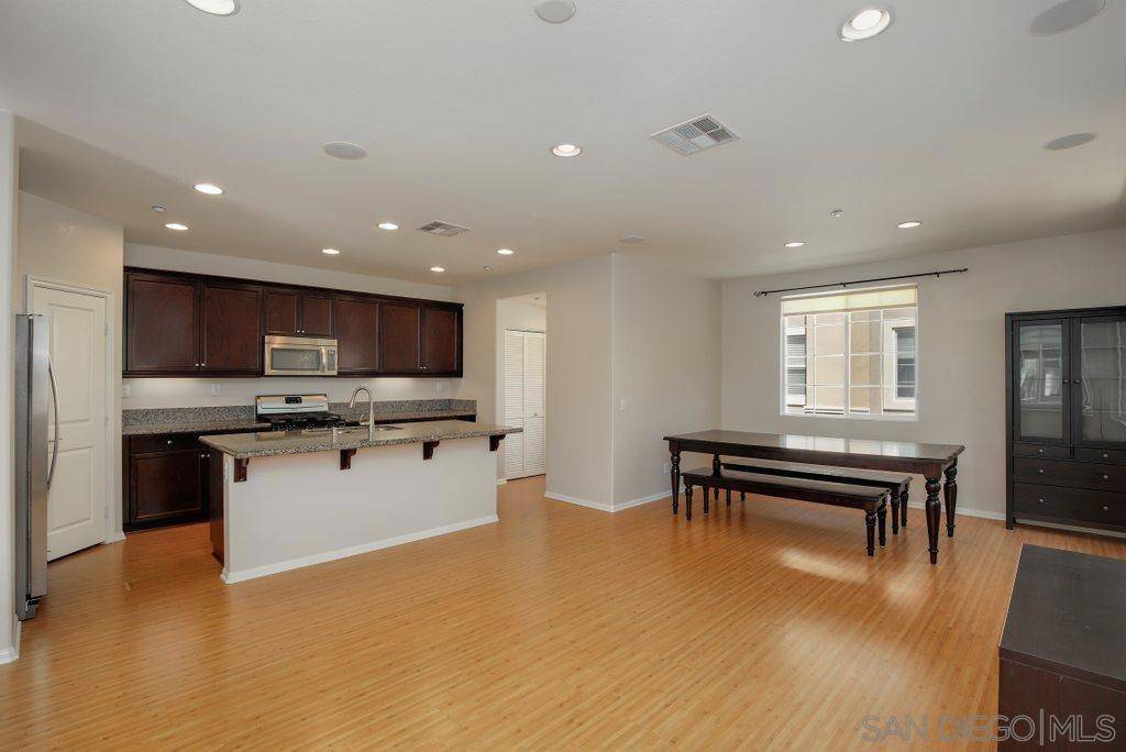 San Marcos, CA 92078,2451 Antlers Way