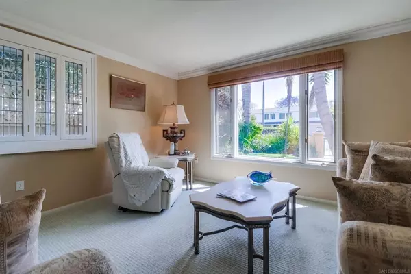 Coronado, CA 92118,734 A Ave