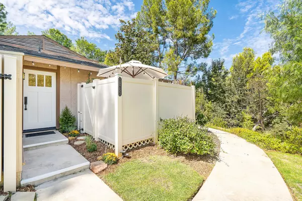 Agoura Hills, CA 91301,28753 Conejo View DR