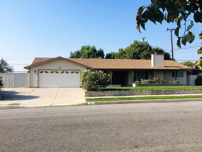 52 Stratford ST, Thousand Oaks, CA 91360