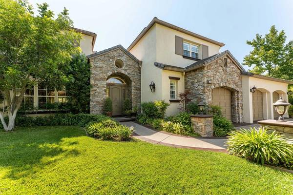 765 Hartglen AVE, Westlake Village, CA 91361