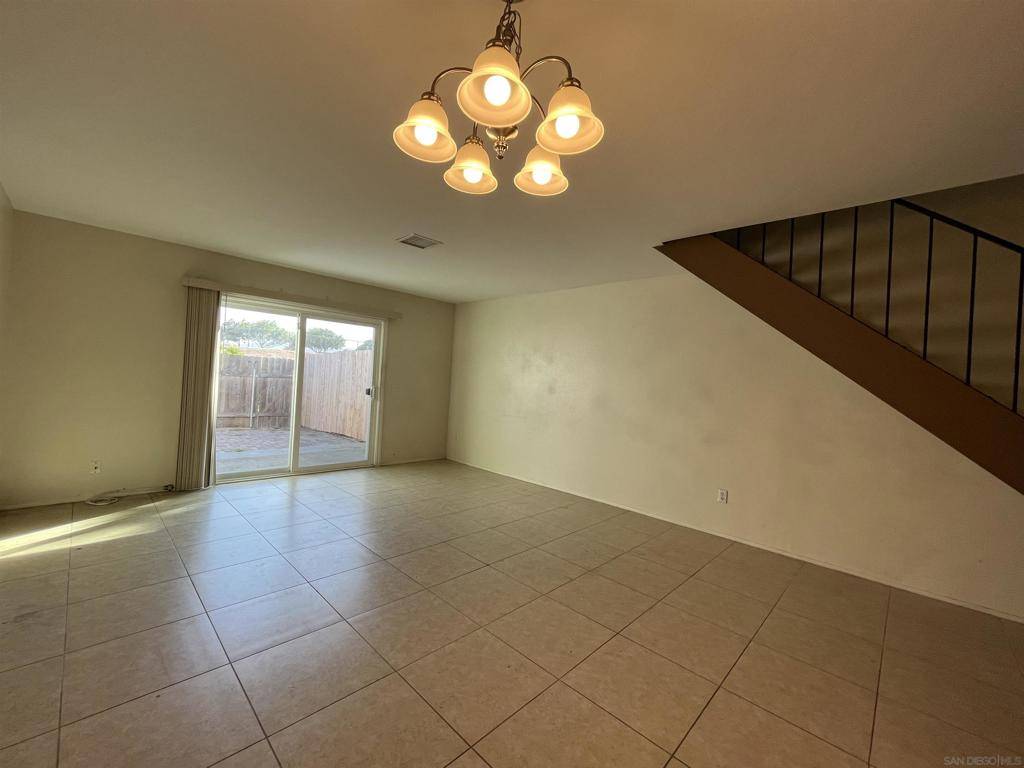 San Marcos, CA 92078,1640 Rue De Valle